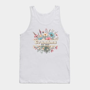 Grandma, Est 2024, floral design for new grandmas Tank Top